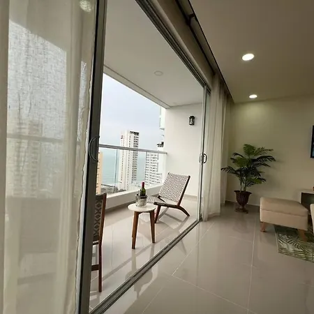 New, Spacious And Comfortable 3bd 1500 Sq Foot Ocean View 514 *