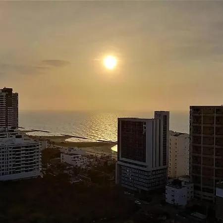 New, Spacious And Comfortable 3bd 1500 Sq Foot Ocean View 514 Apartamento